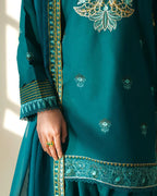 AIMA – Ivory Grace Embroidered Masterpiece