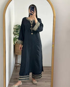 BLACK IRIS – Luxury Arabic Embroidered Suite