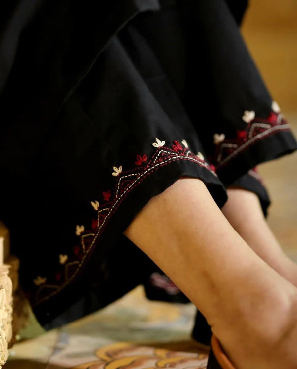 BLACK LUXE – Signature Embroidered Stone Linen Suite