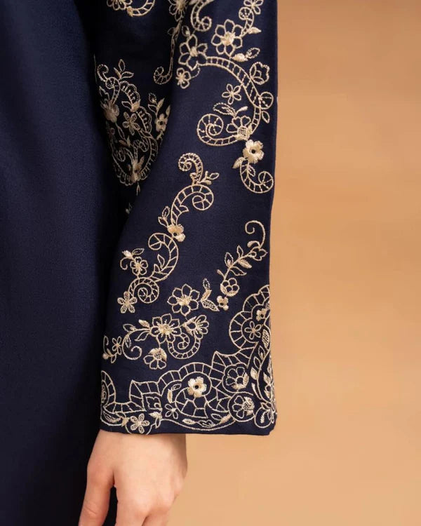 BLUE TOPAZ EMB – Royal Embroidered Signature Suite