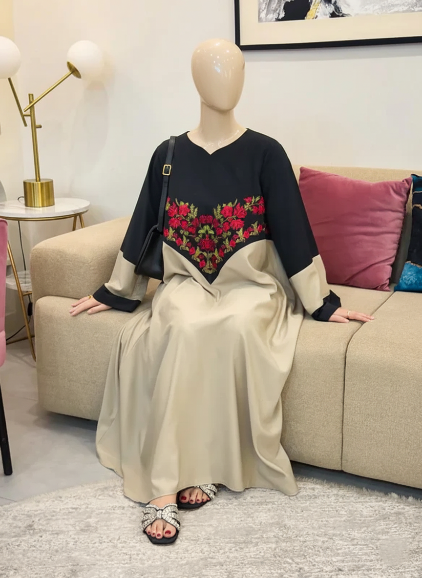 CYRA MAXI – Luxury Digital Silky Print & Graceful Silhouette