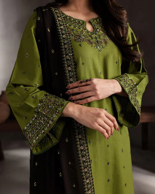 EZZA – Midnight Heritage Embroidered Collection