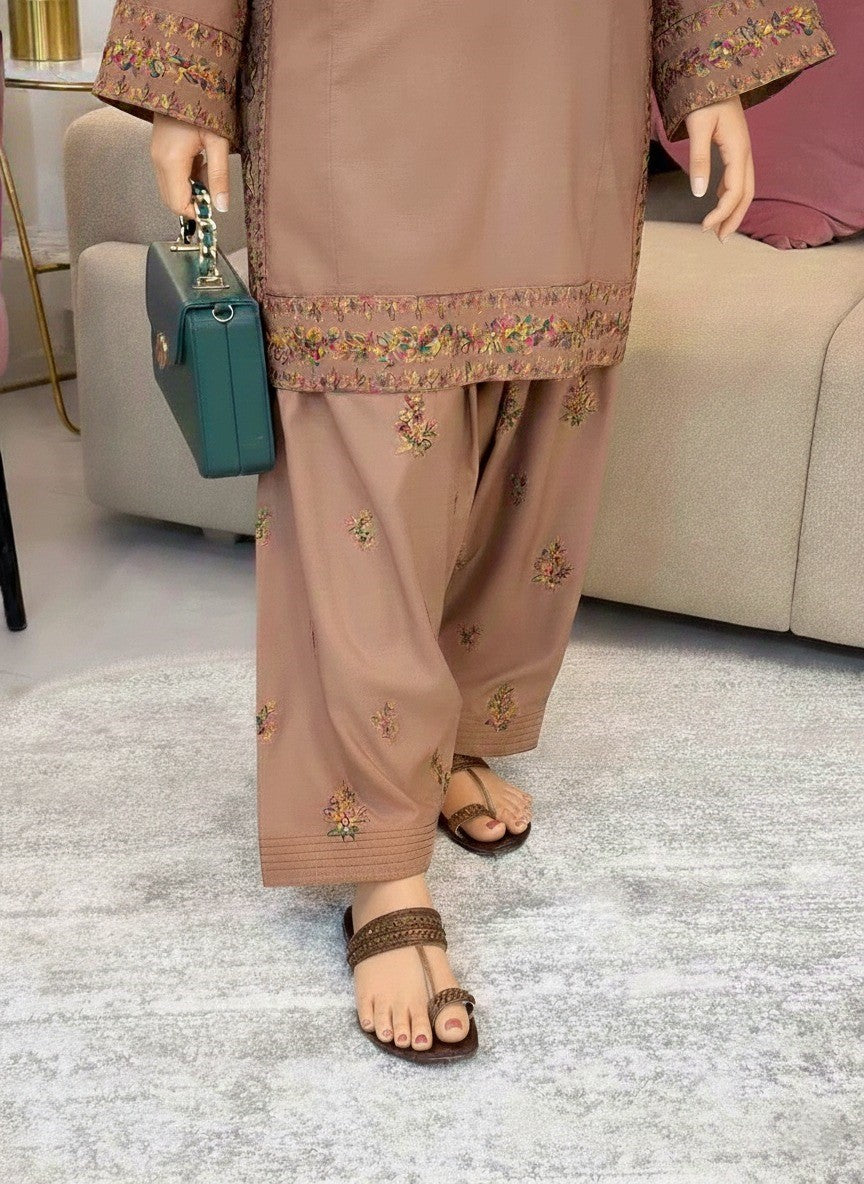 FEFA 2PC – Luxury Multi-Embroidered Mid-Season Statement Suite