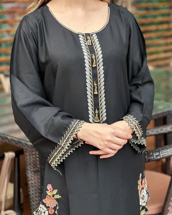 LIA – Premium Lawn Embroidery Collection