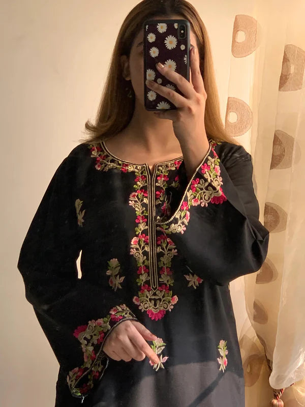 PHULKARI – Luxury Linen Embroidered Suite