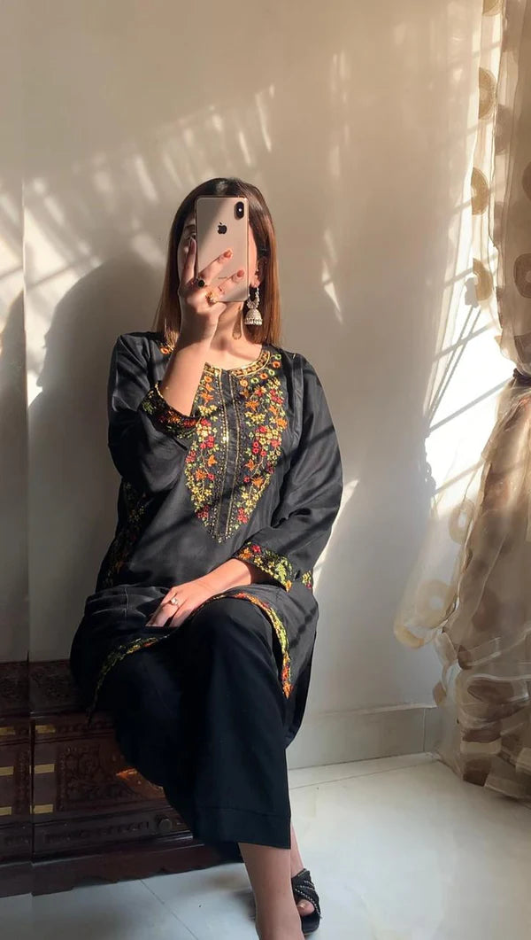 POCKET SEQUENCE – Premium Summer Linen Embroidery Suite