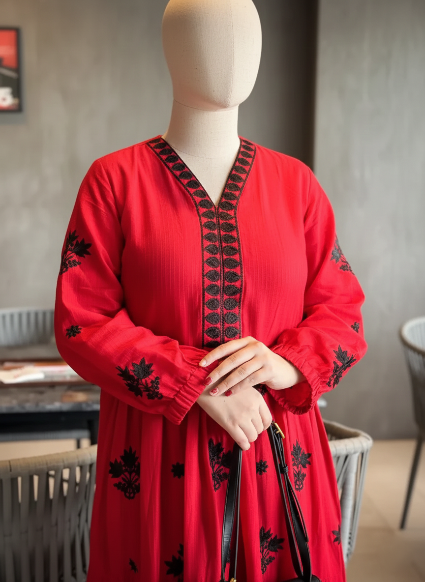 SHANZAY MAXI 2PC – Luxury Mid-Season Embroidered Ensemble