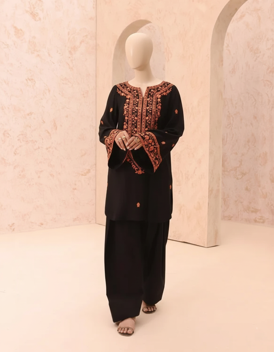 SOFIA – Luxury Mid-Season Embroidered Suite