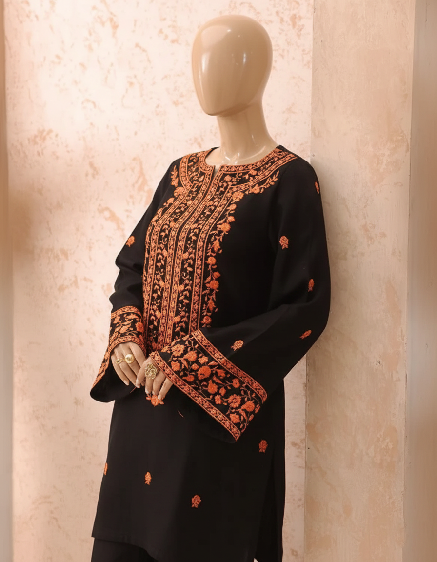 SOFIA – Luxury Mid-Season Embroidered Suite