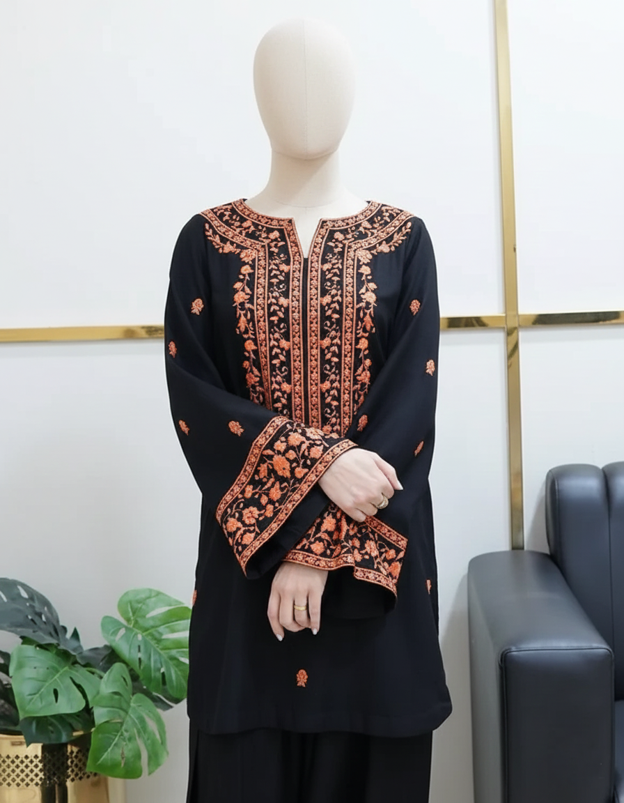 SOFIA – Luxury Mid-Season Embroidered Suite