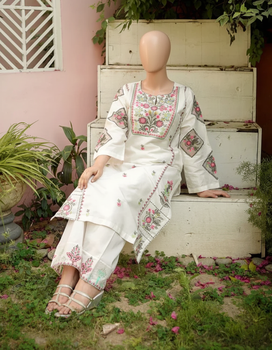 VIOET 2PC – Luxury Lawn Cotton Embroidered Suite