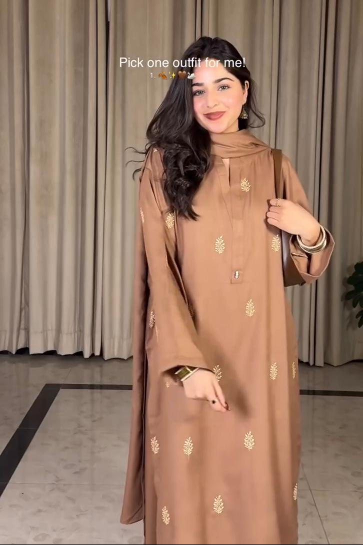 ZERLIN EID LAWN SET Royal Arabic Lawn Embroidered Statement